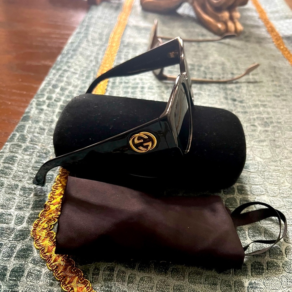 Gucci Black Sunglasses